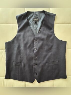 AWEARNESS
KENNETH COLE™ Men's Dark blue Dress Vest